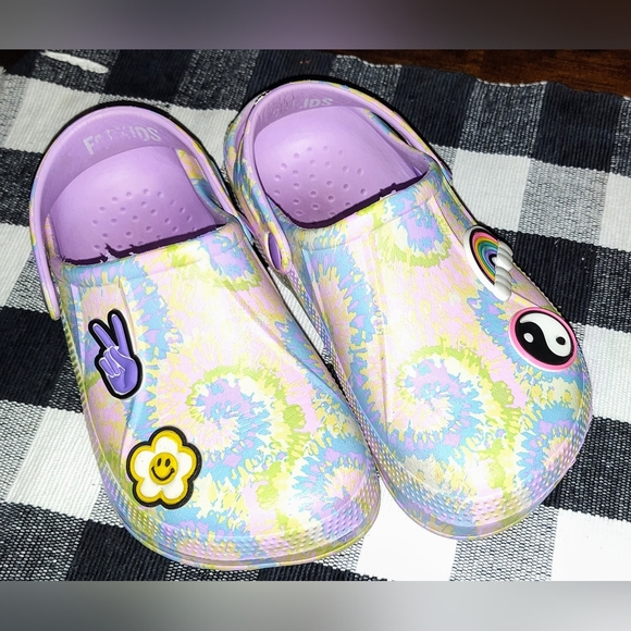 fabkids Other - Fab Kids Rainbow Swirl Slip On Croc Style Shoes Girls Size 1 with charms EUC